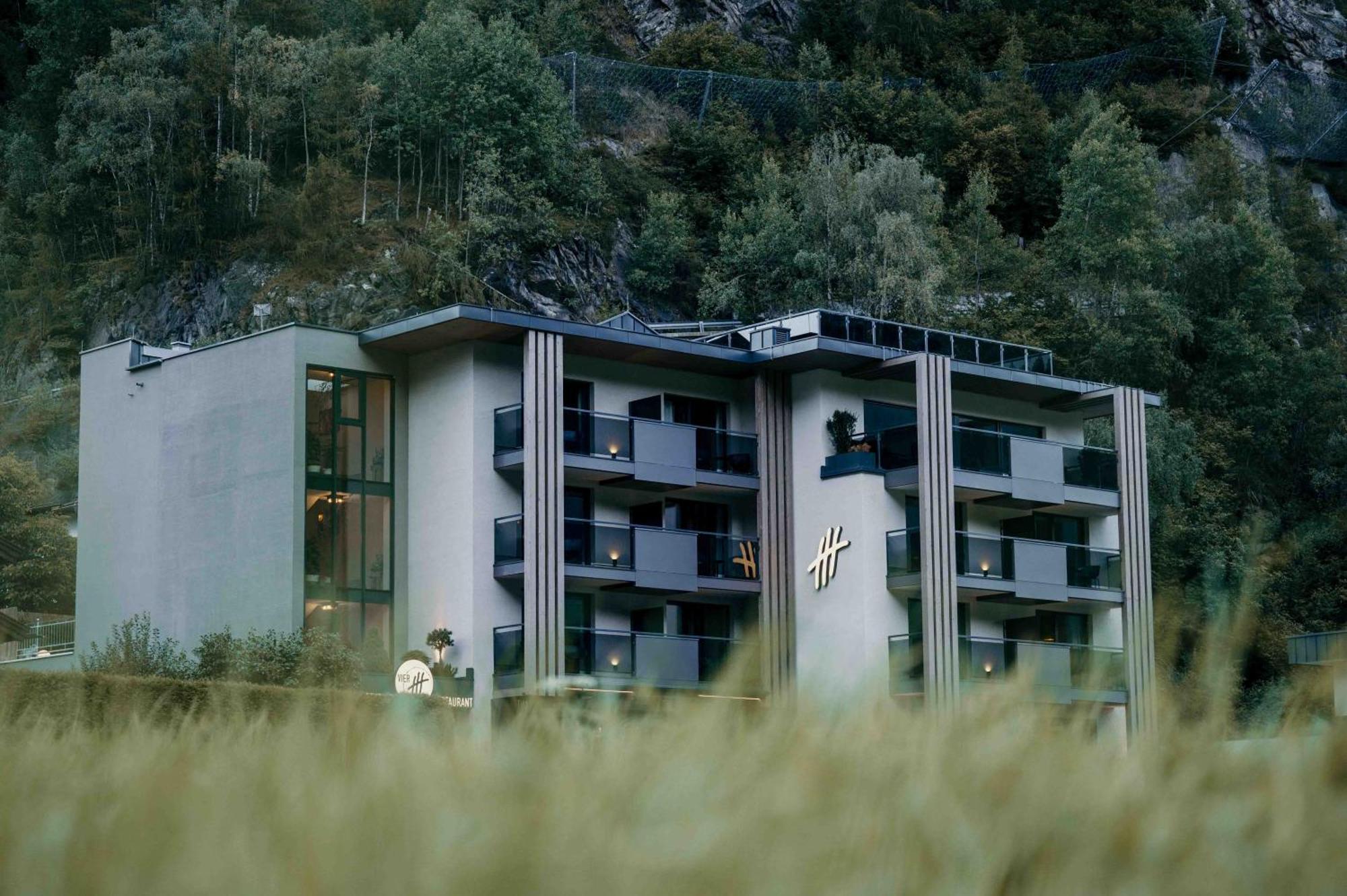 VIER Studios&Restaurant Längenfeld Exterior foto